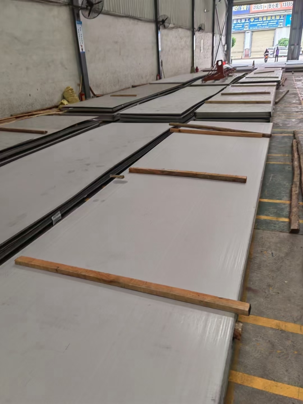 　hot rolling stainless steel sheet